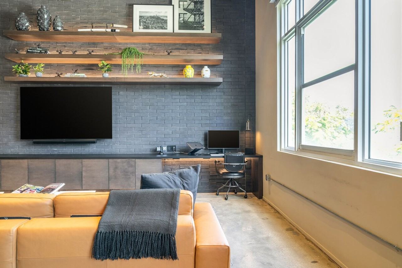 250 Nw 23rd St #1306990P - Photo 4 of 32