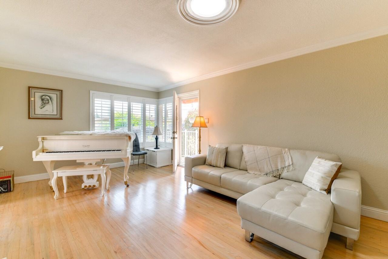 2355 21st St #1305058P - Photo 2 of 26