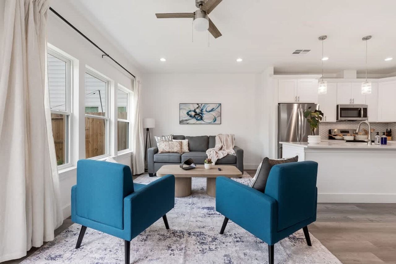 4508 Noble Street #1322511P - Photo 3 of 28