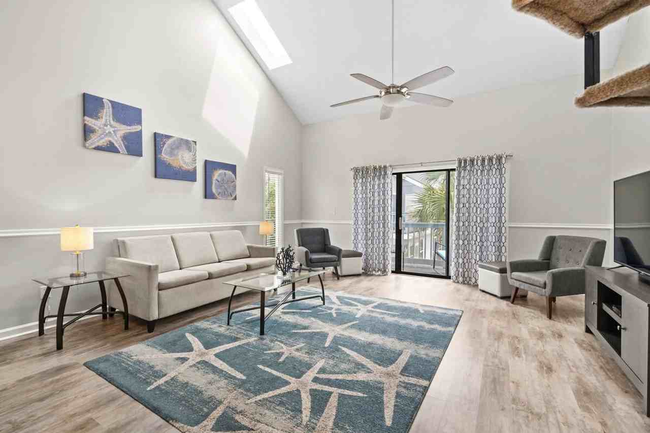 1890 Colony Dr #1329072P - Photo 4 of 39