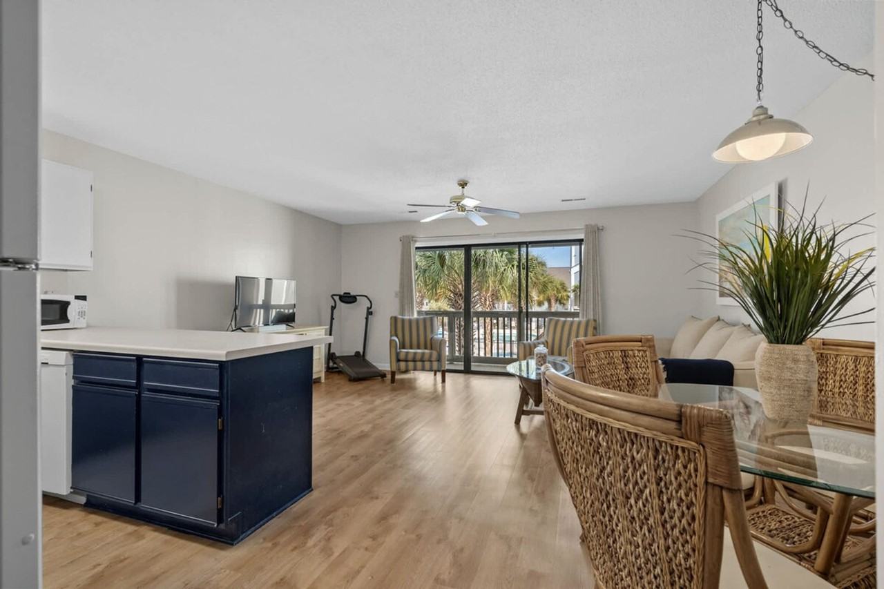 76 S Reindeer Rd #1329032P - Photo 6 of 40