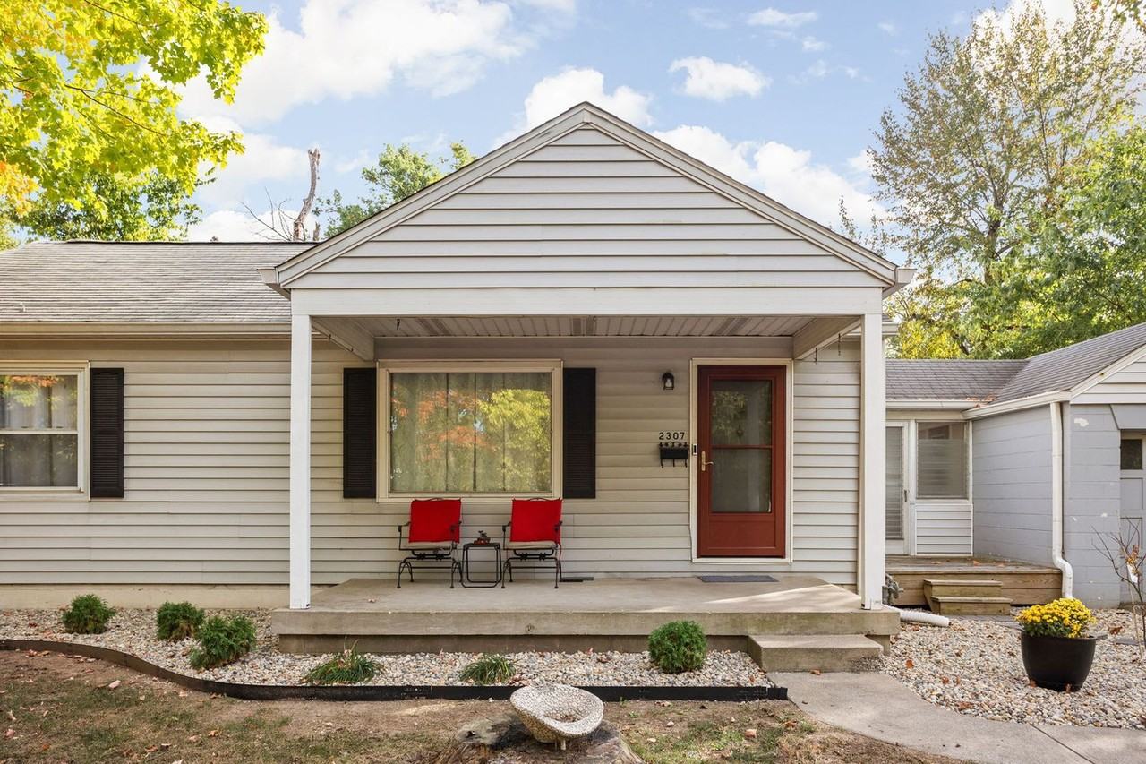 2307 East 65th Street #1328005P - Photo 7 of 38