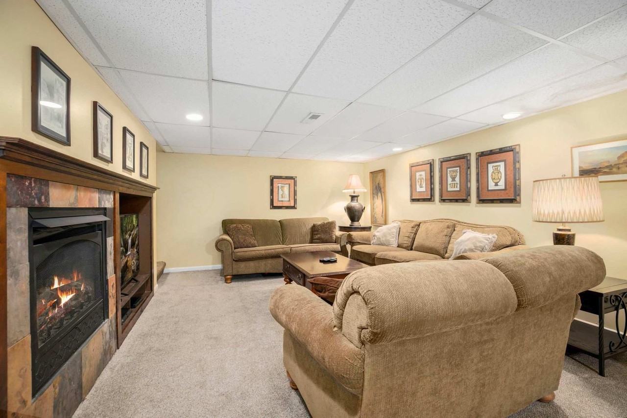 560 County Road 102 #1325613P - Photo 4 of 34