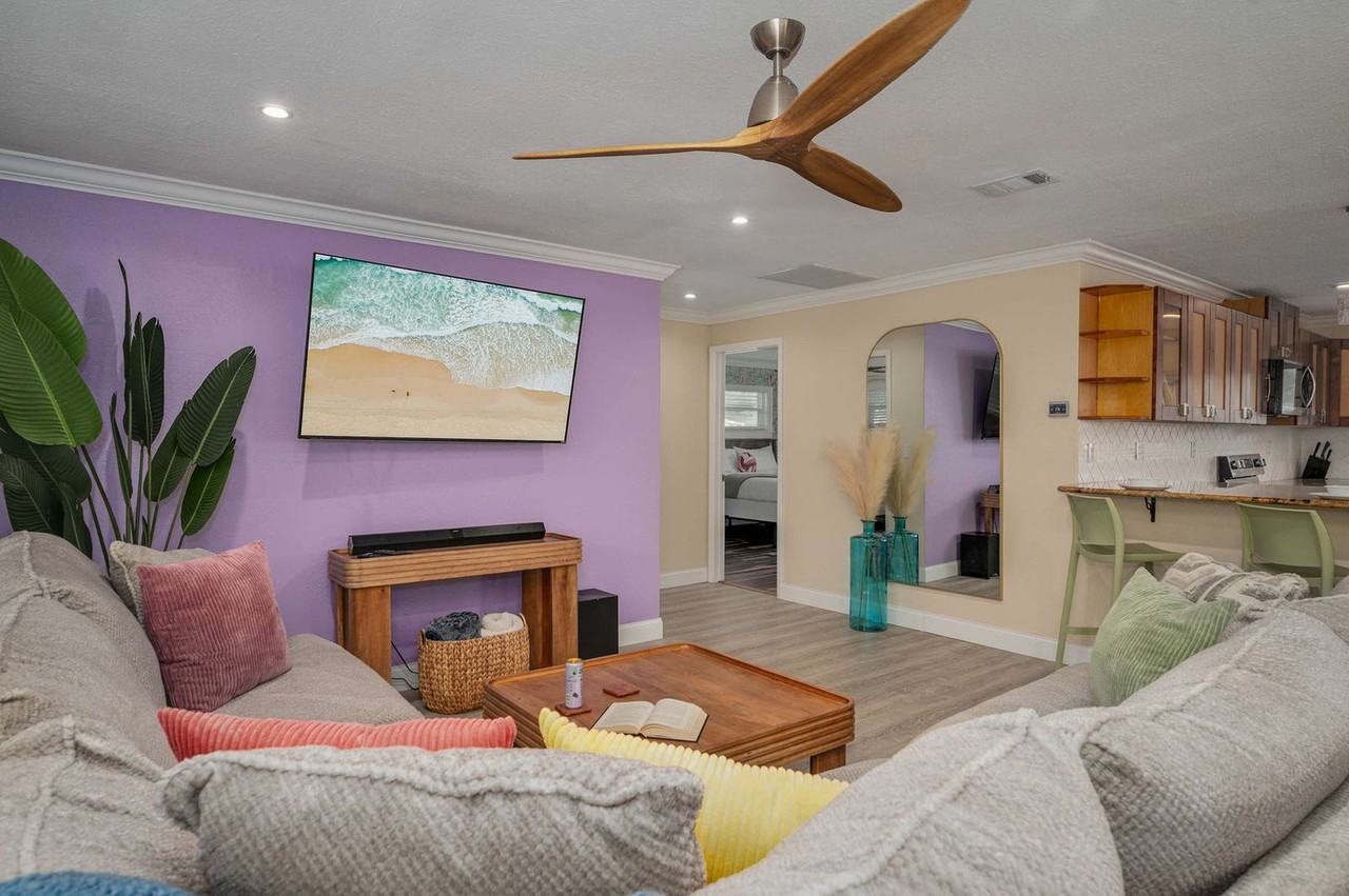 12402 92nd Ter #1325641P - Photo 2 of 50