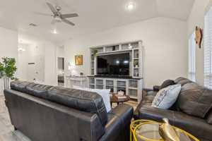 featured image of 1025 Monte Verde Dr