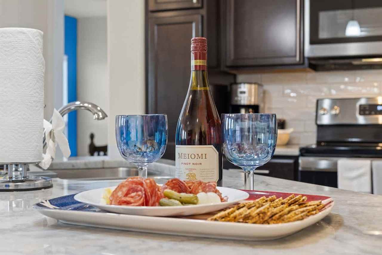 1025 Monte Verde Drive #1324865P - Photo 5 of 34