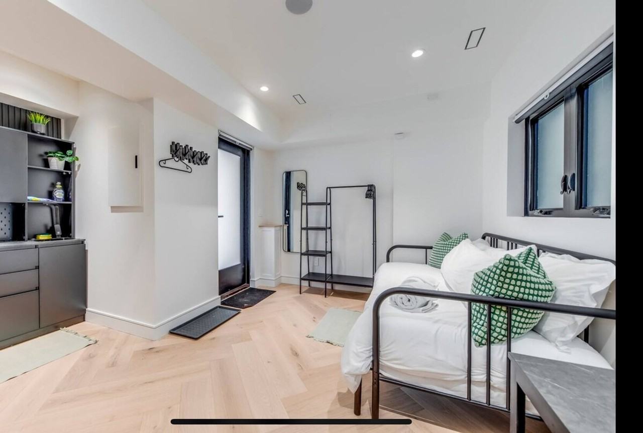 65 Claremont St #1326016P - Photo 2 of 11