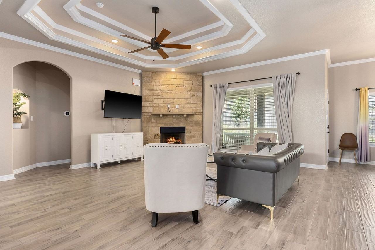 2026 Henrietta Avenue #1324871P - Photo 3 of 35