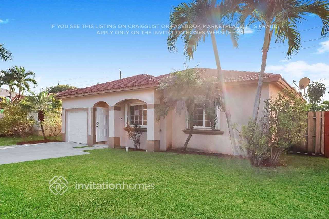 28550 Southwest 131st Court - Photo 2 of 16