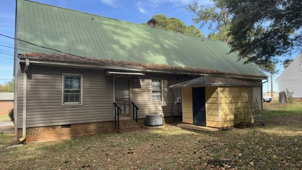 105 Carson Dr - Photo 5 of 27