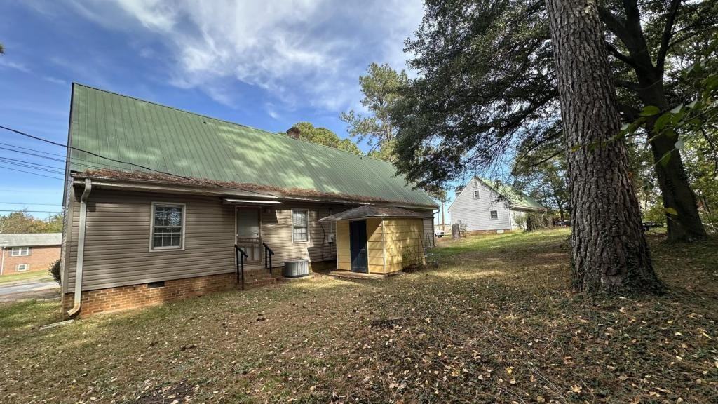 105 Carson Dr - Photo 6 of 27