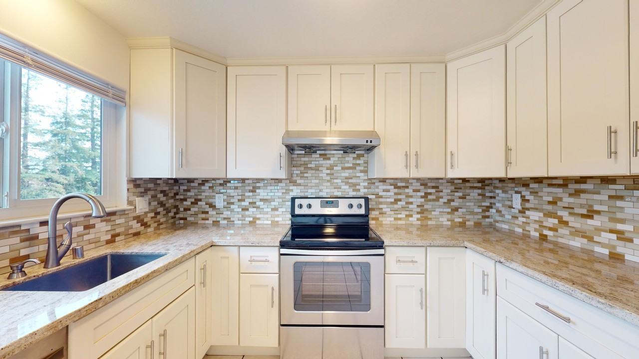 242 Elwood Street #3 - Photo 7 of 39