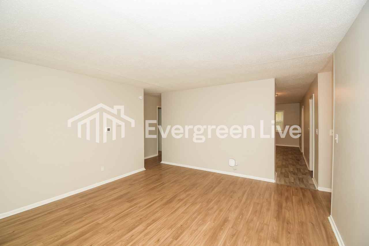 9920 Kramer Ct - Photo 3 of 15