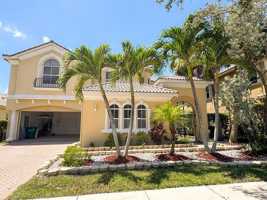 featured image of 7477 Nw 114th Ter