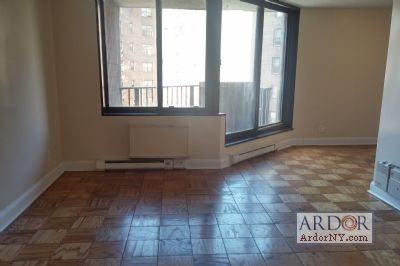 1st Ave & E 100th St