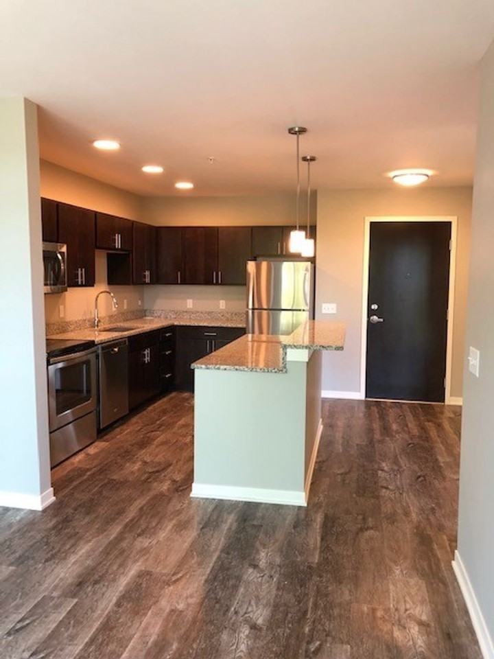 High Pointe Apartments - Photo 2 of 15