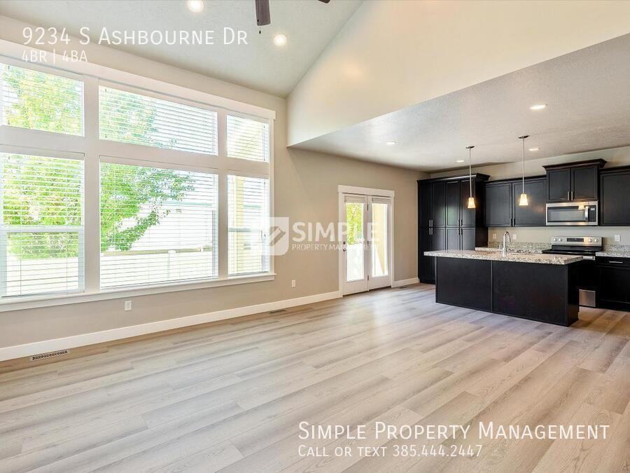 9234 S Ashbourne Dr - Photo 6 of 40