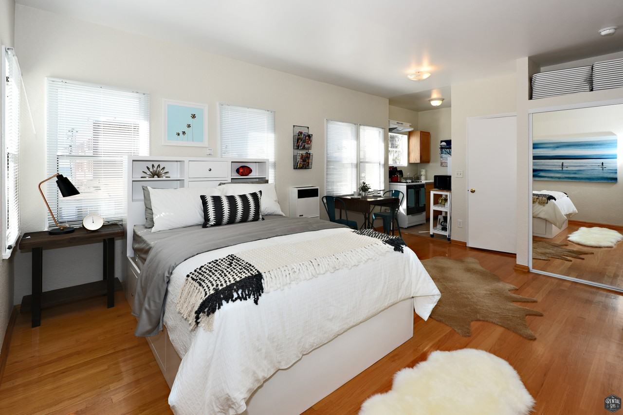 26 Breeze Avenue #17