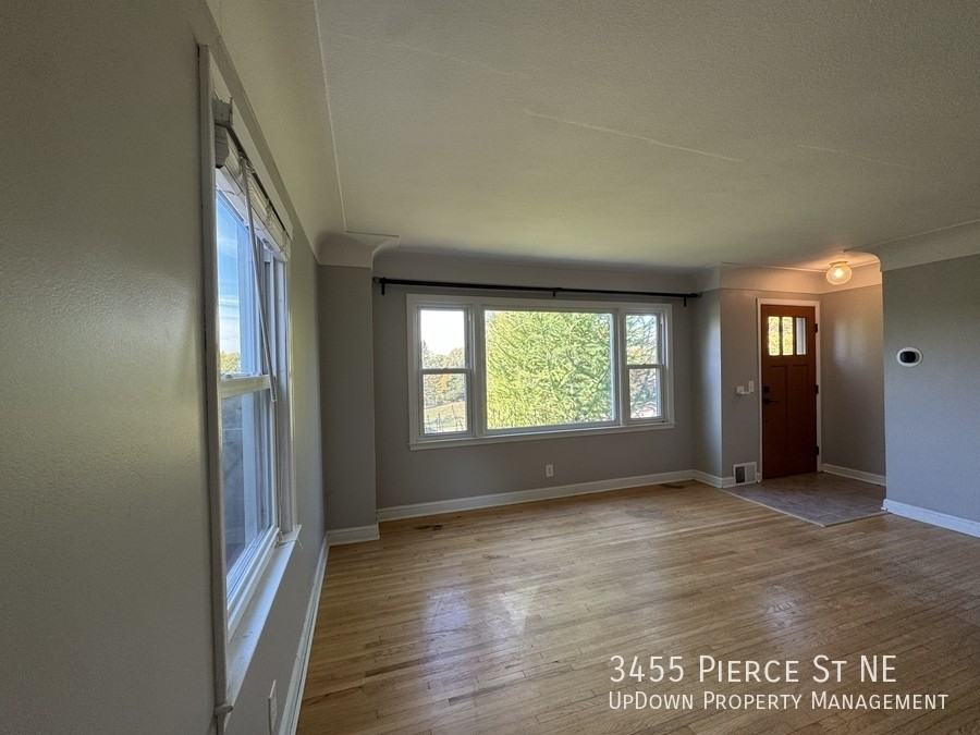 3455 Pierce St Ne - Photo 2 of 28