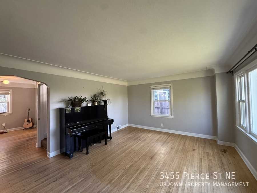 3455 Pierce St Ne - Photo 3 of 28