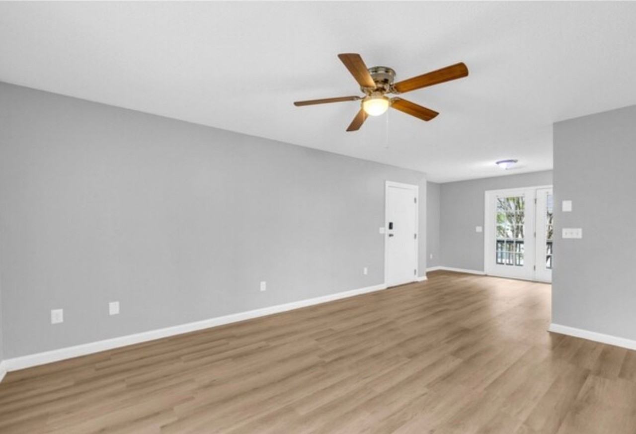 125 Berlin St - Photo 6 of 9