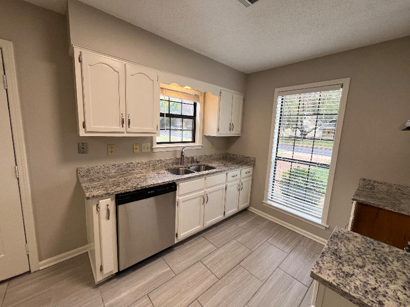 7358 Country Side Rd - Photo 3 of 21