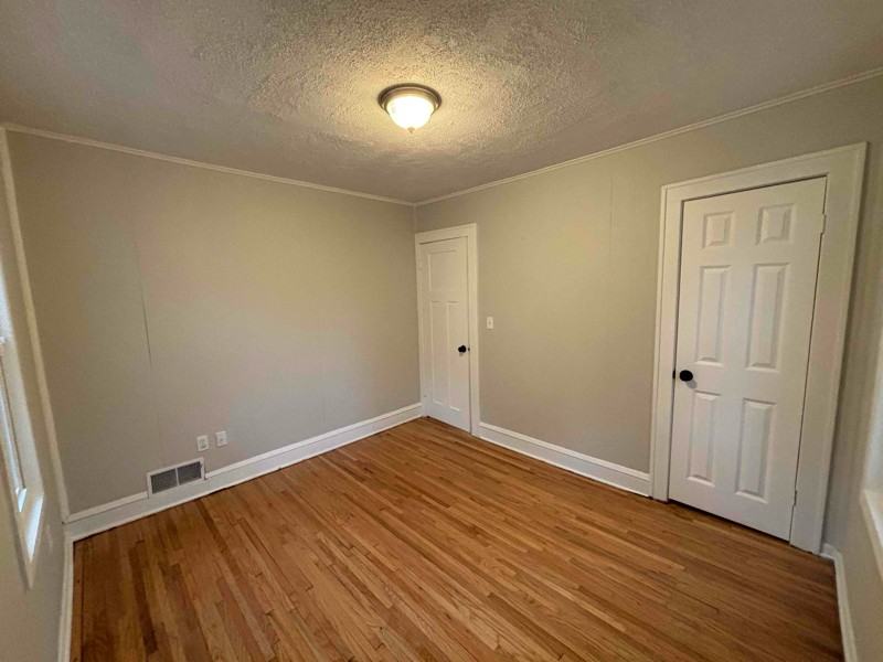 2804 Lowry Ave N - Photo 2 of 17