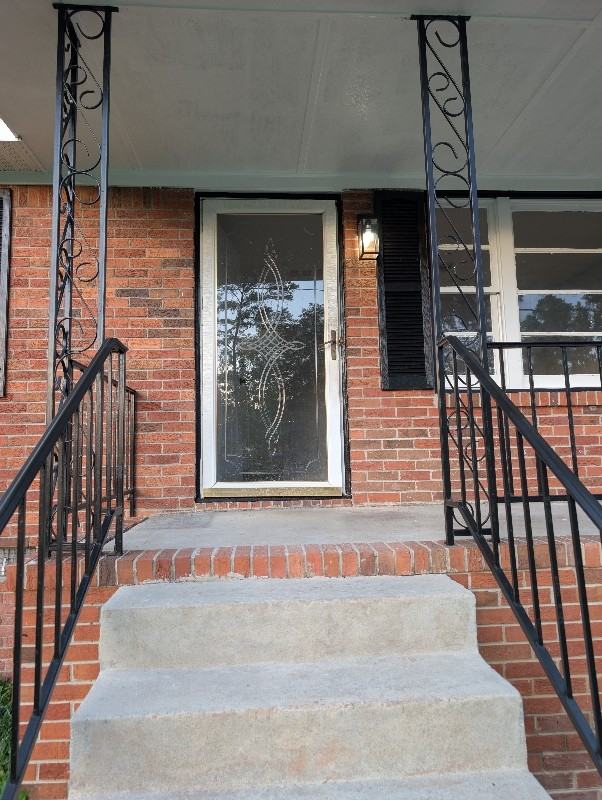 823 Easter St - Photo 2 of 12