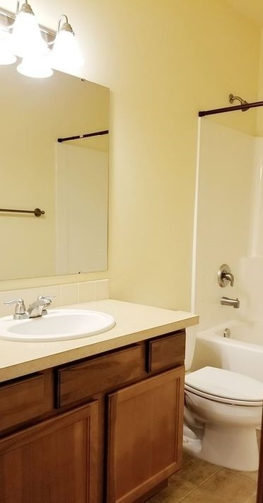 5223 66th Avenue Southeast - Photo 4 of 6