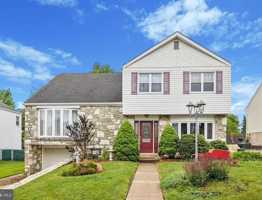 featured image of 9813 Ferndale St