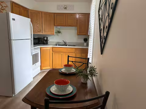 212 N Main St #C - Photo 3 of 11