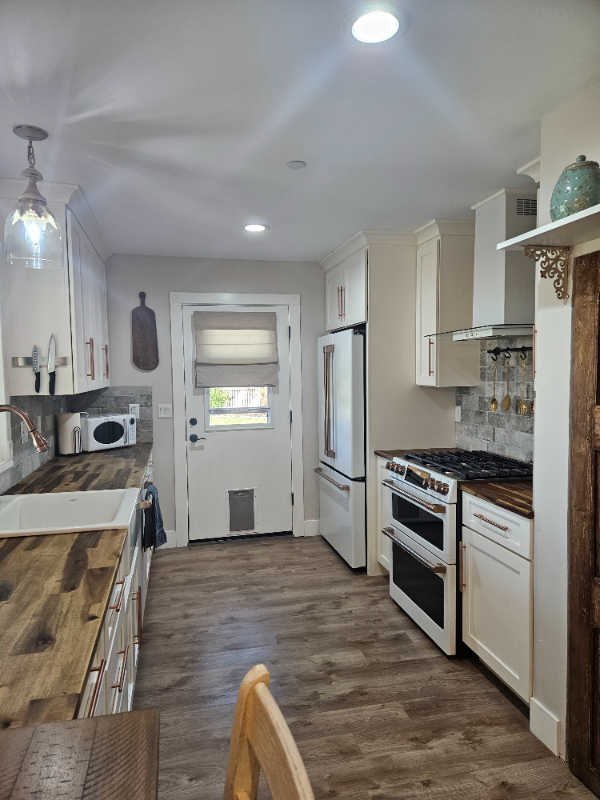 24375 Leadstone Dr - Photo 3 of 14