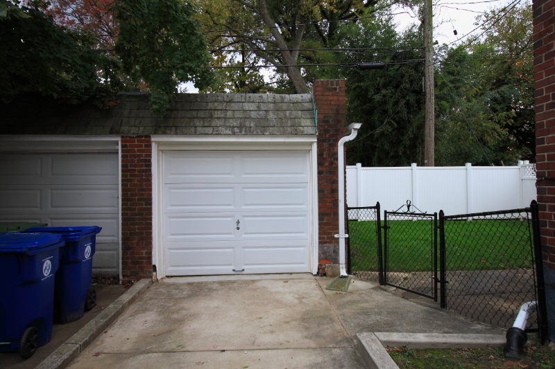 2807 Harview Avenue - Photo 3 of 19