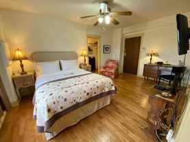 Lindell Park Apartments - Photo 1 of 1