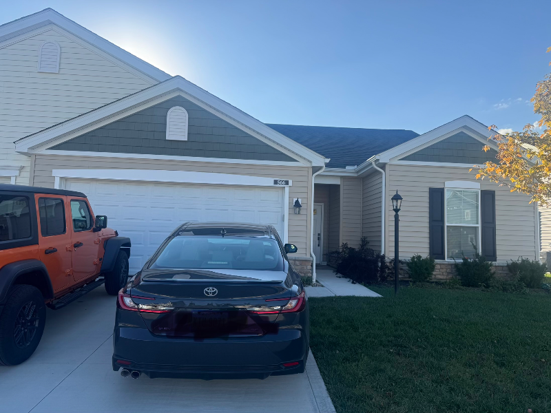 566 Rochdale Run - Photo 3 of 15