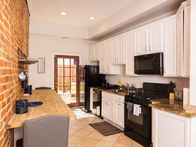 222 Florida Ave Nw #A - Photo 5 of 20