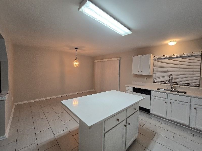 16 Windbluff Court - Photo 5 of 22