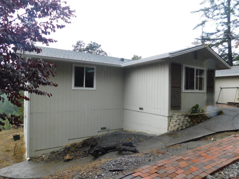 25922 Tucker Ln - Photo 2 of 19