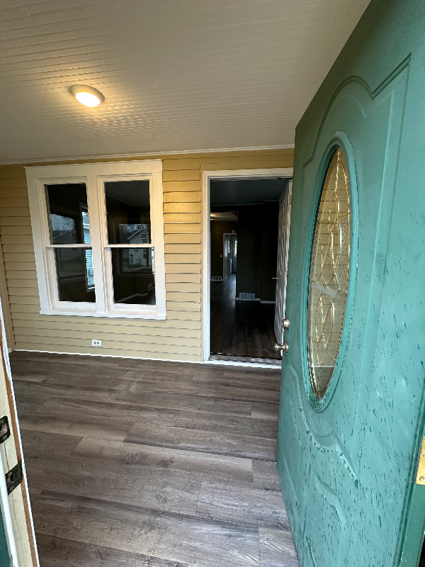 109 Kendall Ave S - Photo 2 of 12