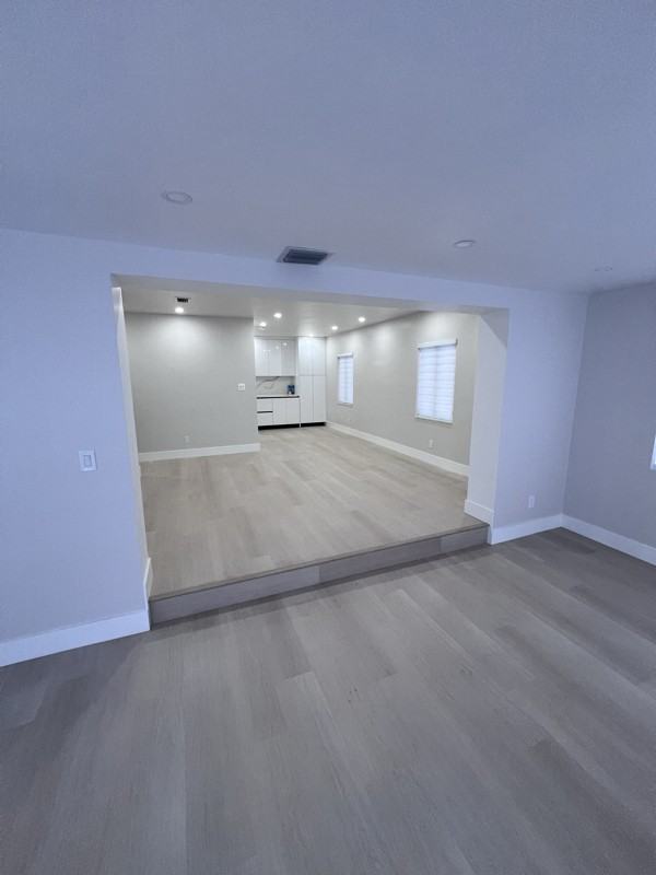 160 E 34th St #1 - Photo 2 of 11