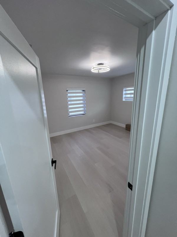 160 E 34th St #1 - Photo 6 of 11