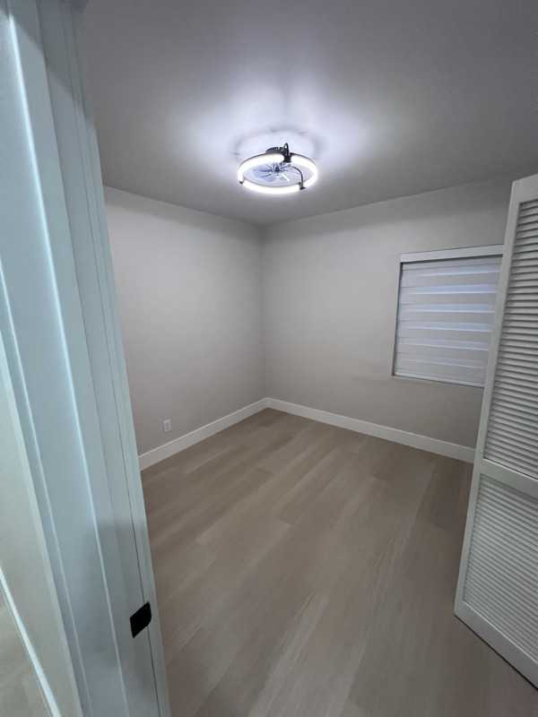 160 E 34th St #1 - Photo 7 of 11