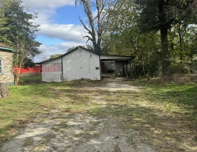 206 Chance Street - Photo 2 of 4