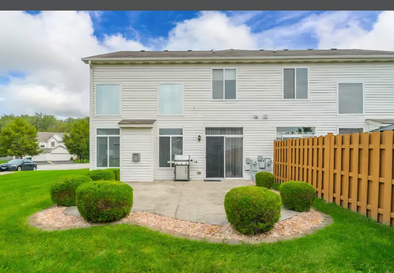 1609 Grove Ct - Photo 2 of 17