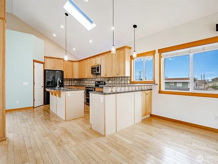 4824 Willow Drive - Photo 5 of 20