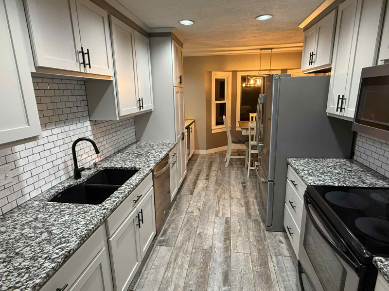 1324 North Crestline Circle - Photo 2 of 19
