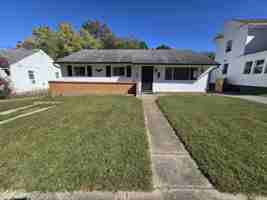 featured image of 1411 Custer St