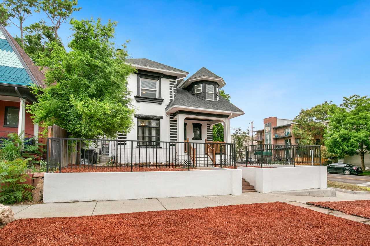 1579 Franklin St - Photo 2 of 3