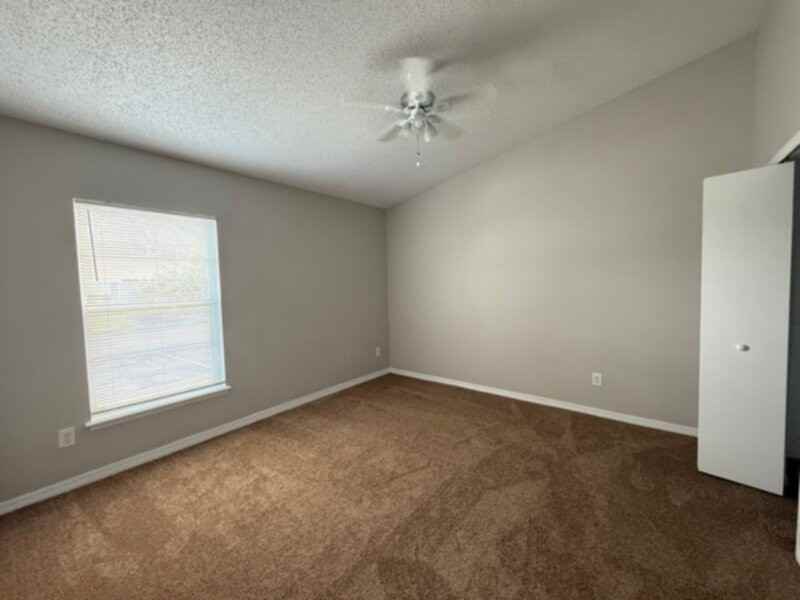 226 Panorama Dr - Photo 7 of 12