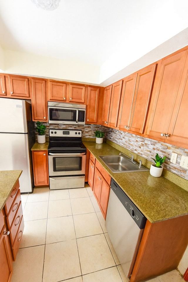 180 Sw 3rd Ave #21 - Photo 2 of 15